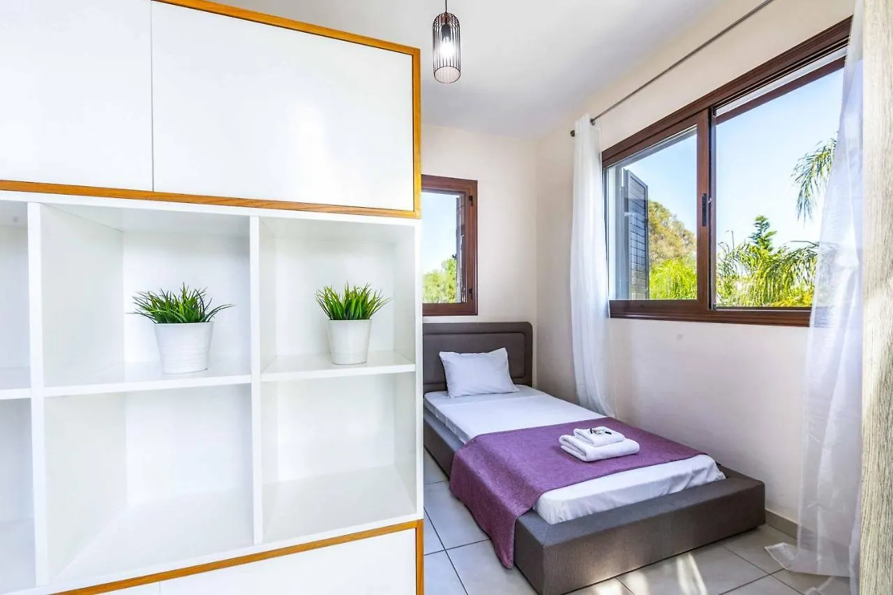 Ionion Seaside Villa Айя-Напа